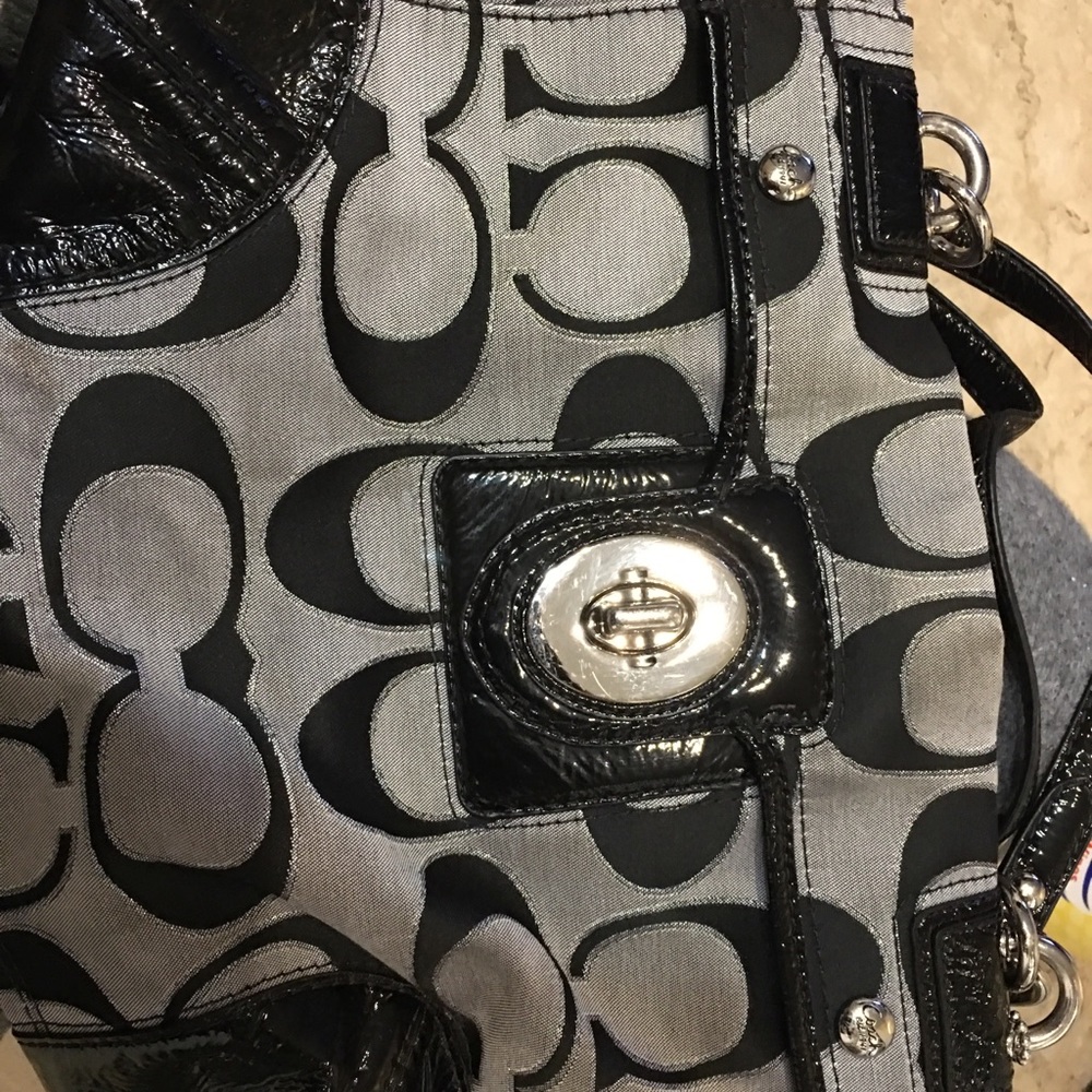 Coach purse - Picture 1 of 3